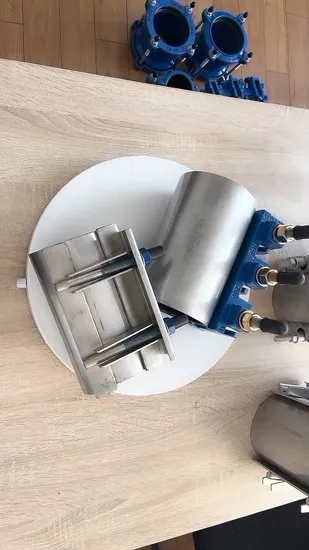 Stainless Steel Repair Clamp to Fix Leaking Pipe for PVC/PE/HDPE/Di Pipes